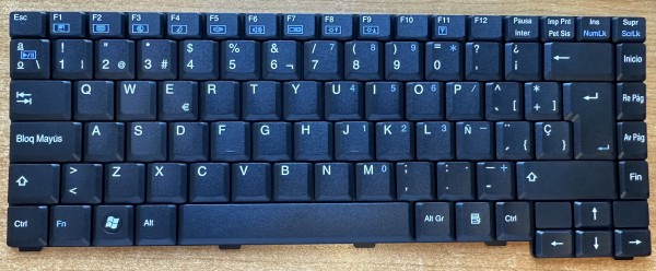 ES-Keyboard Clevo M860TU